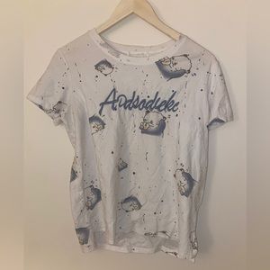 Stylish Streetstyle Fun T-Shirt with Paint Splatter and Cartoon Animal Print